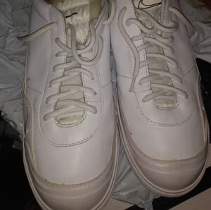 White Nike sneakers size 11
